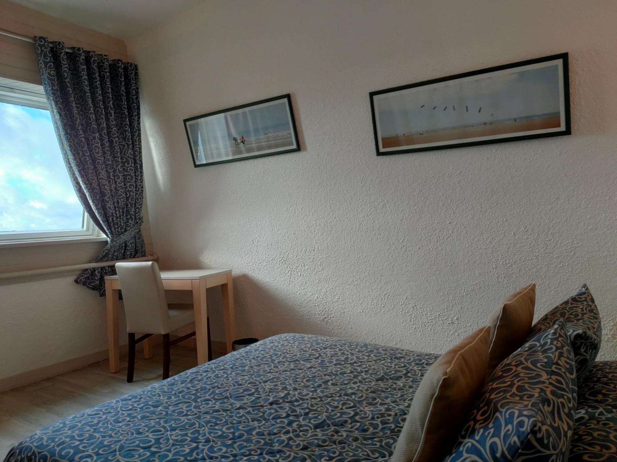 Hotel Le Littoral Lezardrieux Bagian luar foto