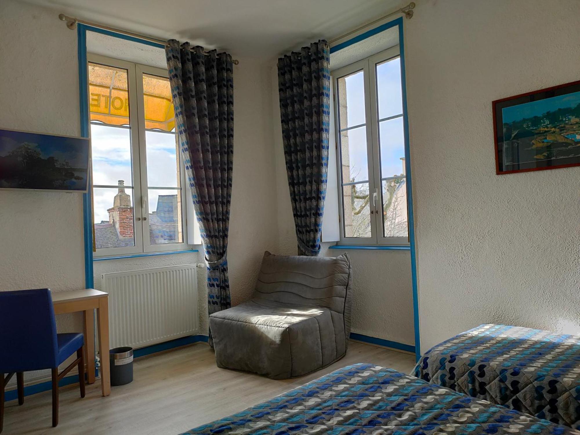 Hotel Le Littoral Lezardrieux Bagian luar foto