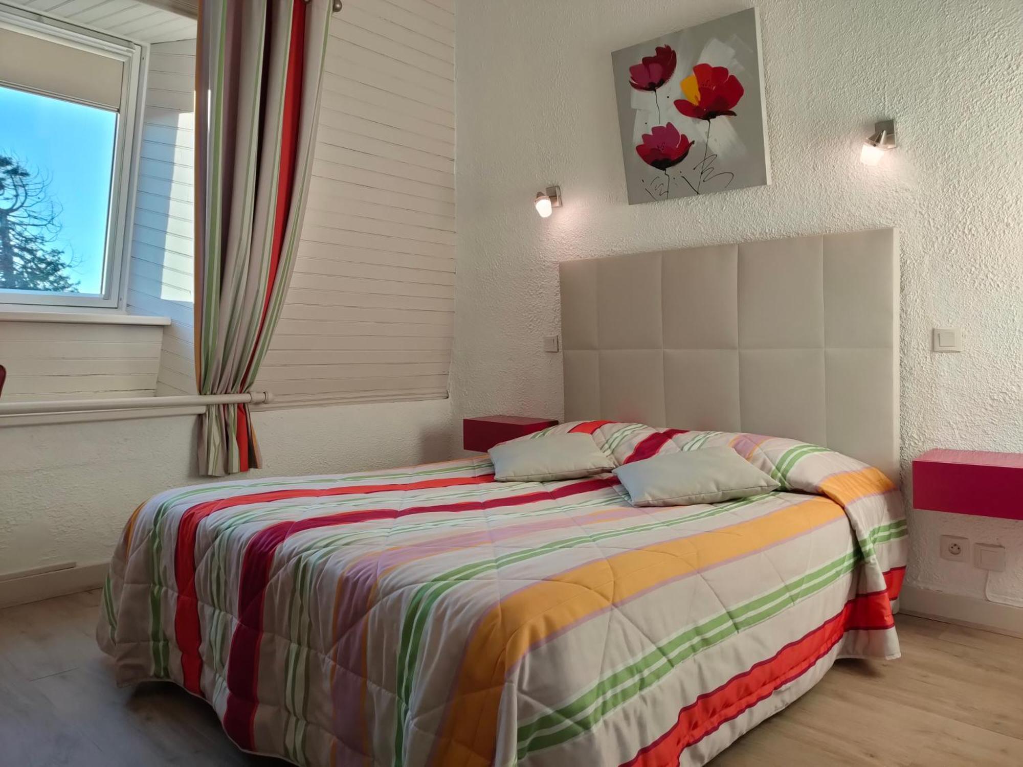 Hotel Le Littoral Lezardrieux Bagian luar foto